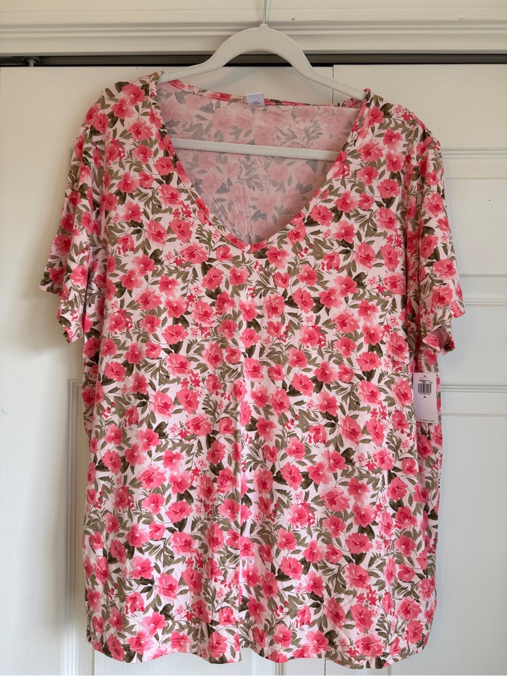 NWT Old Navy Floral V‑Neck Short Sleeve Luxe Tee — Pink